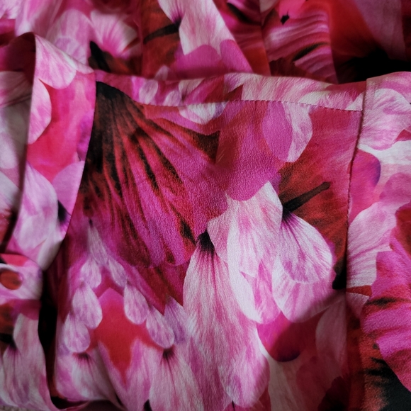 Alexander McQueen - Picture 2 of 4